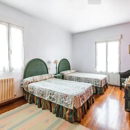 Emblemática Casa Indiana Cerca Del Mar